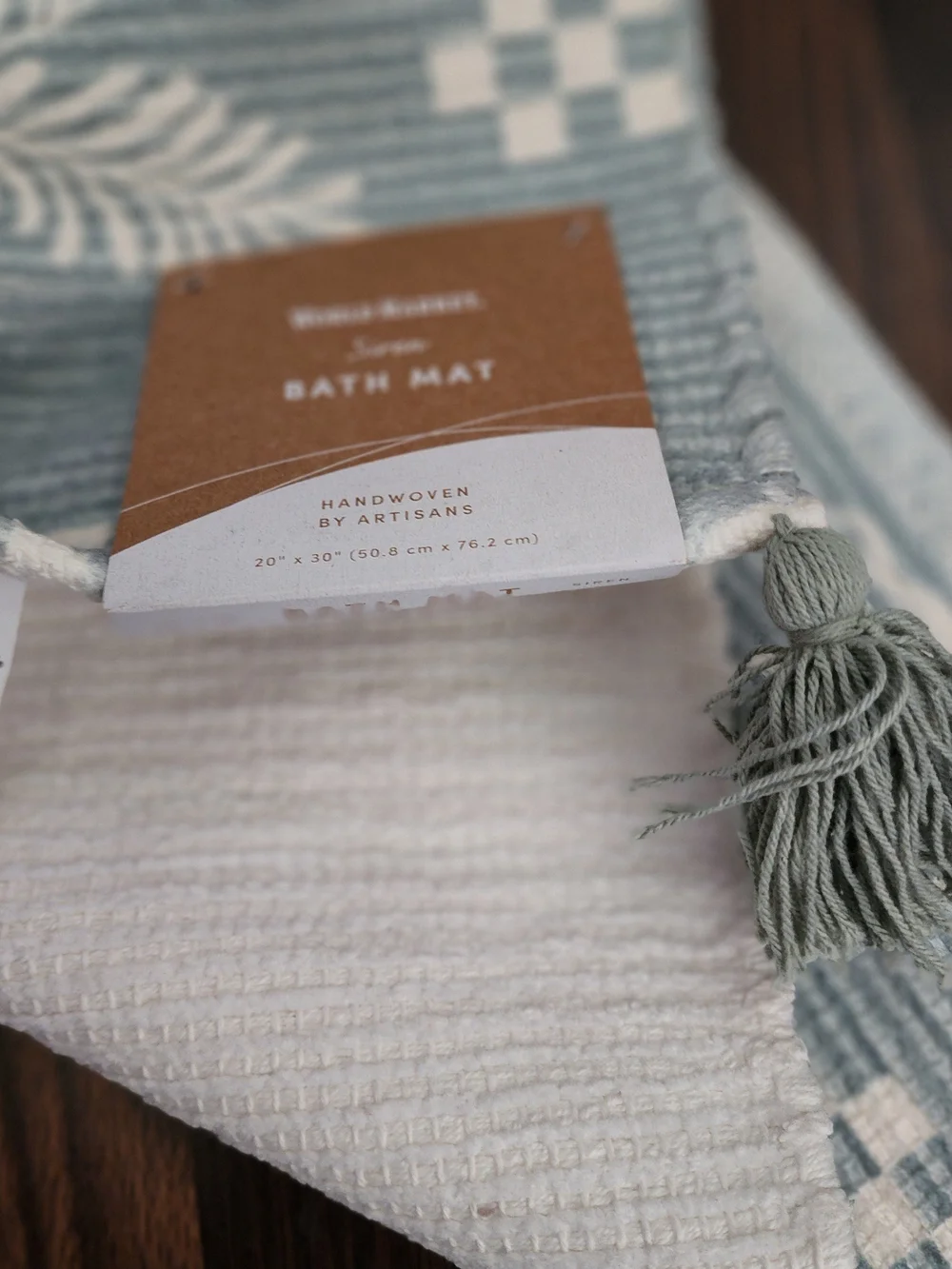 Bath Rug Mat Hand Woven With Tassels 20x30 New With Tags Aqua Ivory